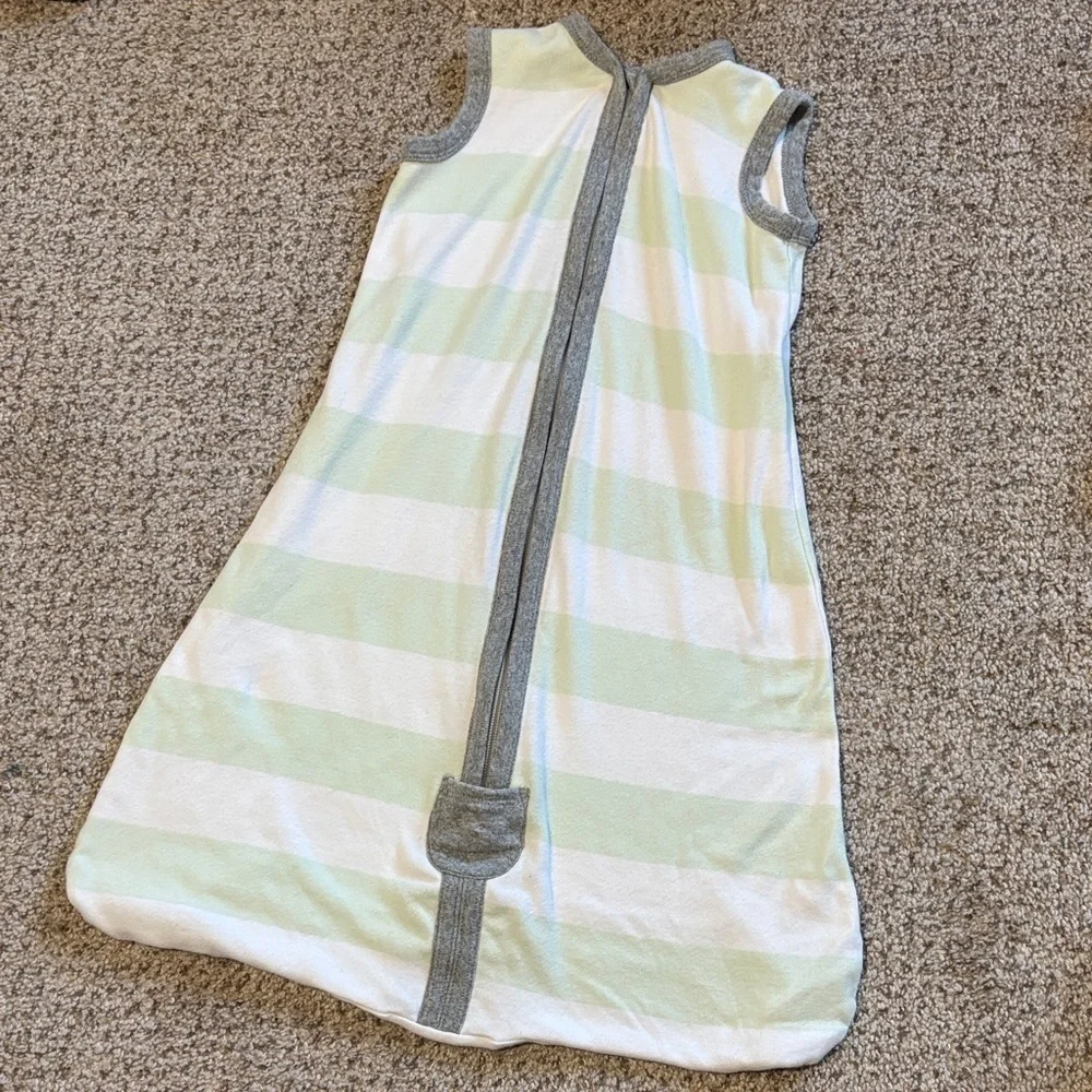 Burt’s Bees 100% Organic Cotton Striped Full Zip Sleep Sack Size Small 0-6 mo